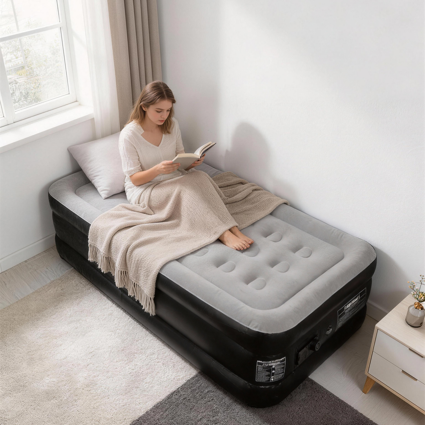 SaveJoy Queen Air Mattress with Built in Pump, 18‘’ Inflatable Mattress Blow up Air Bed for Camping, Home & Guests